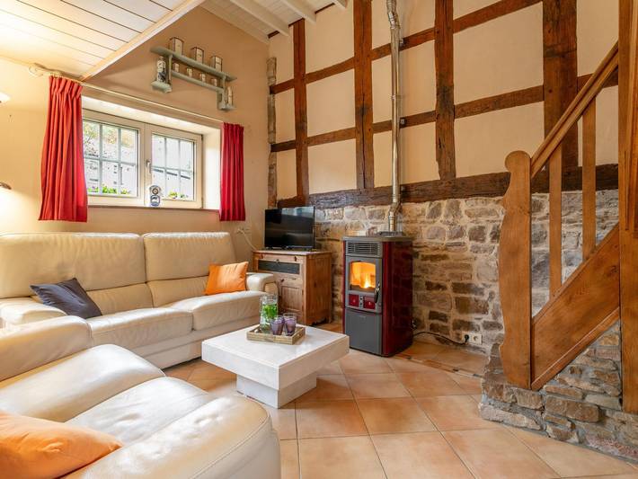 Location de vacances pour 4 personnes, avec jacuzzi ainsi que jardin et sauna à Manhay - 3