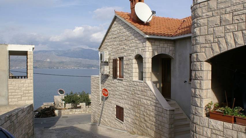 Apartament wakacyjny dla 4 osób, z taras w Postira