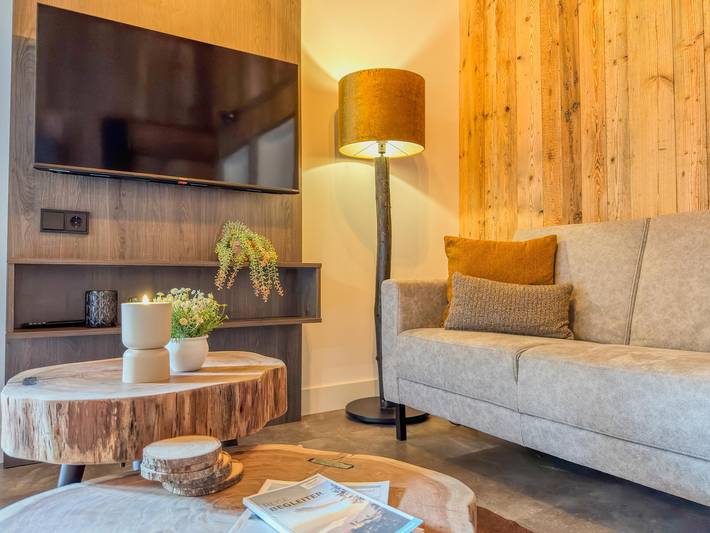 Ganze Wohnung, Exklusives Apartment an einem See mit Bergblick in Afritz am See, Villach-Land