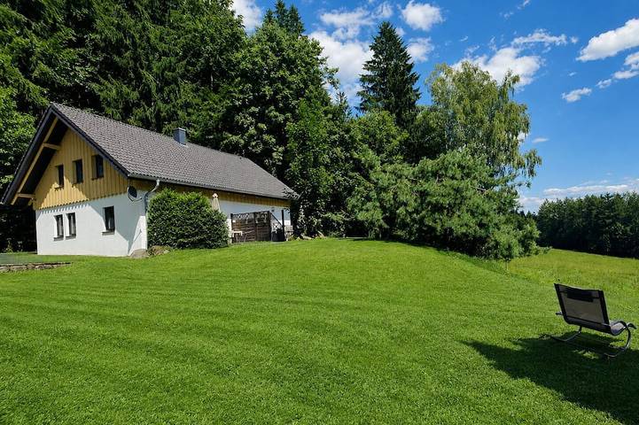 Ferienhaus für 10 Personen, mit Terrasse und Garten sowie Sauna