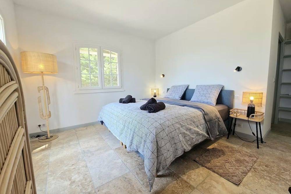 Magnificent villa with the most beautiful view of Tourtour and private pool in Tourtour, Draguignan region