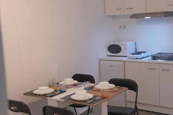 Apartamento entero, 2-bedroom apartment in historic center in Draguignan, Region de Draguignan