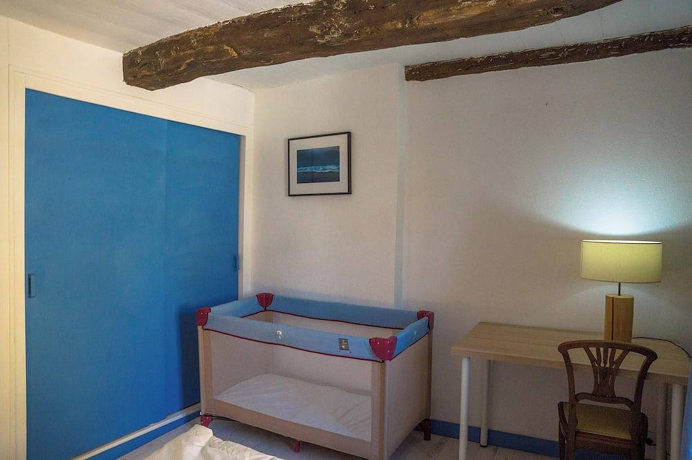 Artists' quarter house in Camaret-sur-Mer, Iroise
