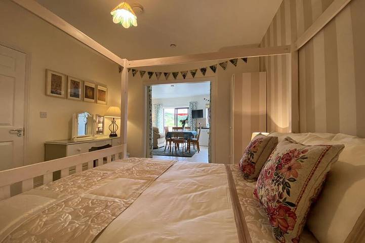 Gîte pour 2 personnes, avec terrasse à Clifden - 2