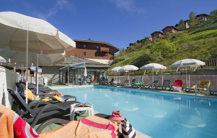 Gîte pour 10 personnes, avec sauna ainsi que balcon et piscine, adapté aux familles à Valmeinier - 2