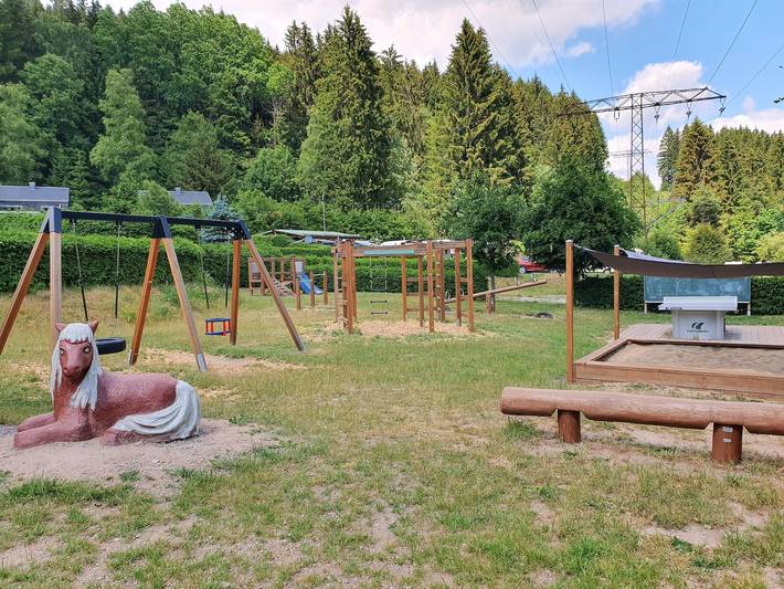 Bungalow für 7 Personen, mit Terrasse im Thüringer Wald - 3