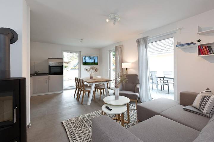 Ferienwohnung für 4 Personen, mit Terrasse und Sauna in Röbel, Müritz