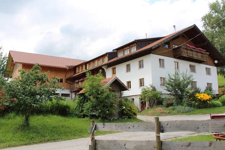 Bauernhof für 5 Personen, mit Balkon und Terrasse sowie Garten in Immenstadt
