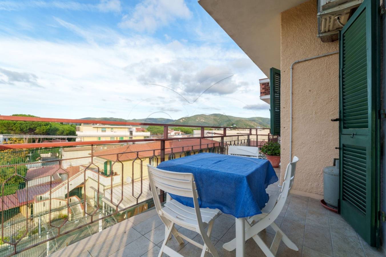 Entire holiday apartment, Casa Silvia Sul Lungomare Di Campo - Silvia Sul Lungomare Di Campo in Spiaggia di Marina di Campo, Marina di Campo