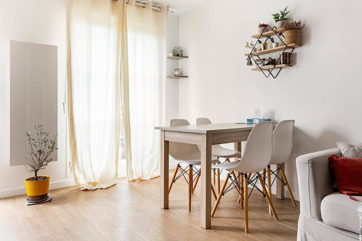 Appartement entier, One-Bedroom Apartment in Bois-Colombes, Hauts-de-Seine