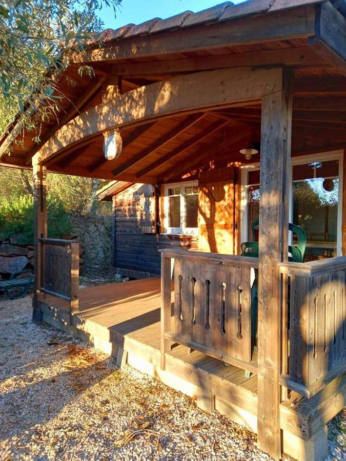Les chalets du Relais d'Aguilar in Tuchan, Côte méditerranéenne (France)