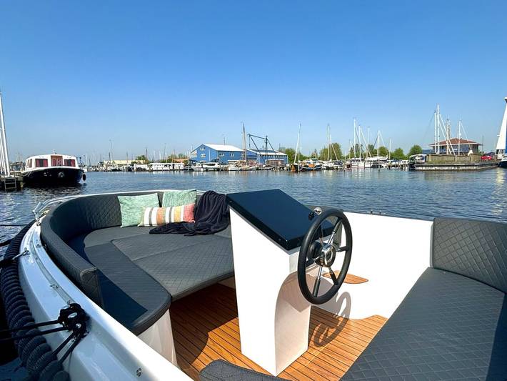 Harboursuite 2 incl. motorboot in Woudsend, Ijsselmeer
