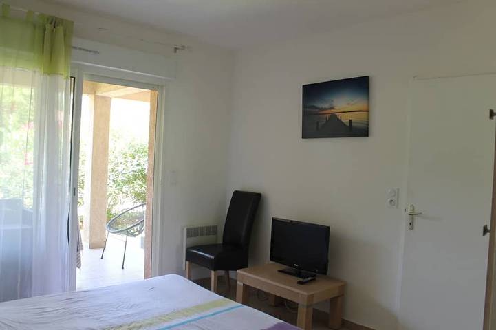 Gîte pour 6 personnes, avec jardin et piscine à Santa-Maria-Poggio - 2