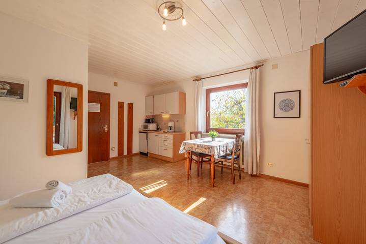 Ferienwohnung für 2 Personen, mit Balkon in Überetsch-Unterland