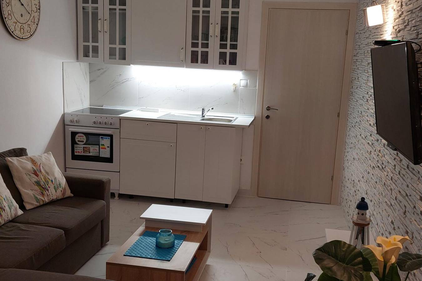 Entire holiday apartment, Apartment - Sleeps 2 - Parking - Balcony in Peraia, Thessaloniki region