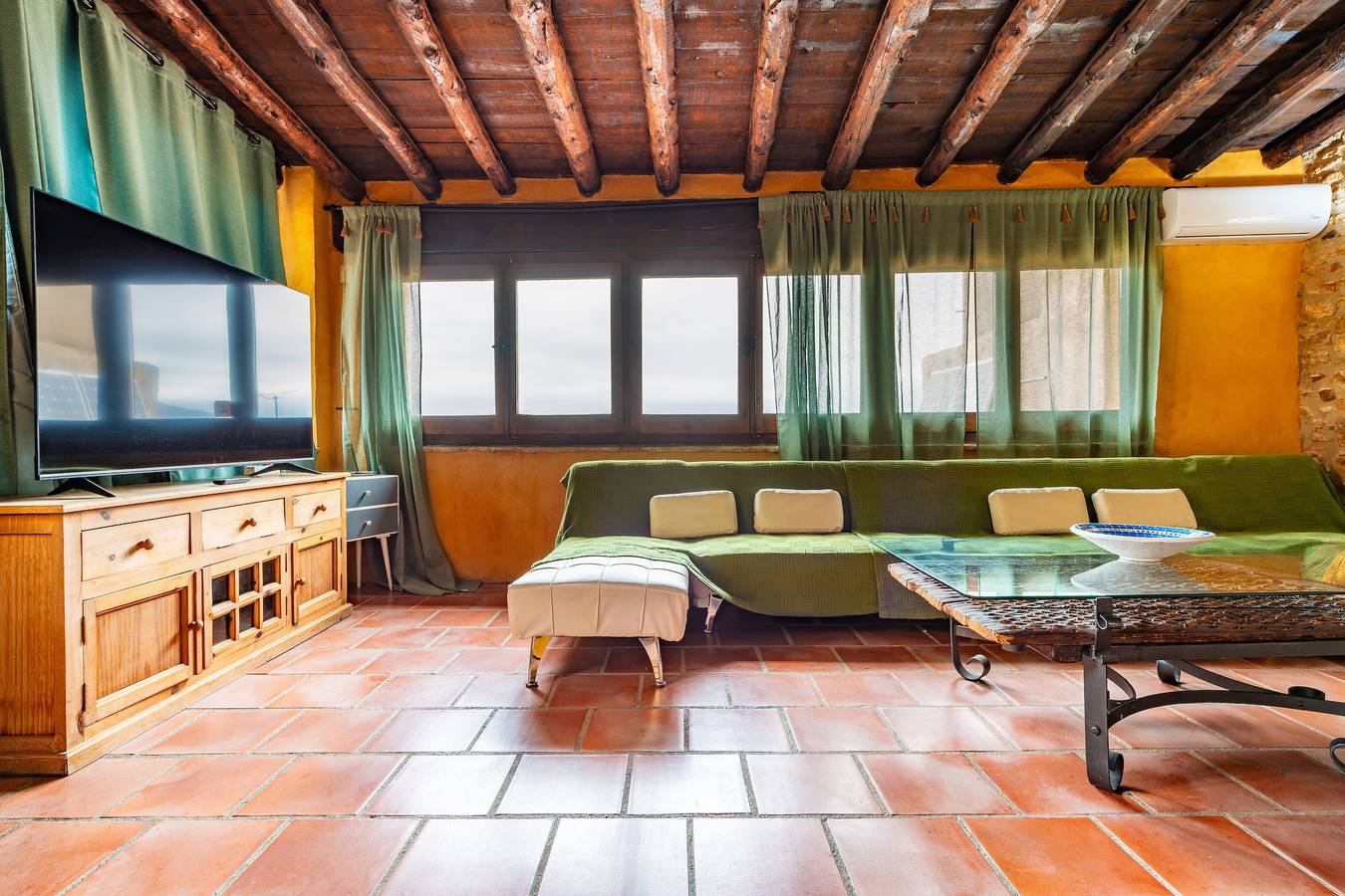Casa de vacaciones rural 'El Trull' con vistas a la montaña, Wi-Fi y aire acondicionado in Canet lo Roig, Provincia de Castellón