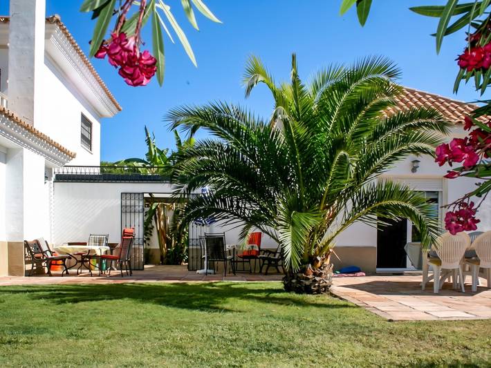 Elegante Villa in Nuevo Portil mit Gemeinschaftspool in El Portil, Cartaya