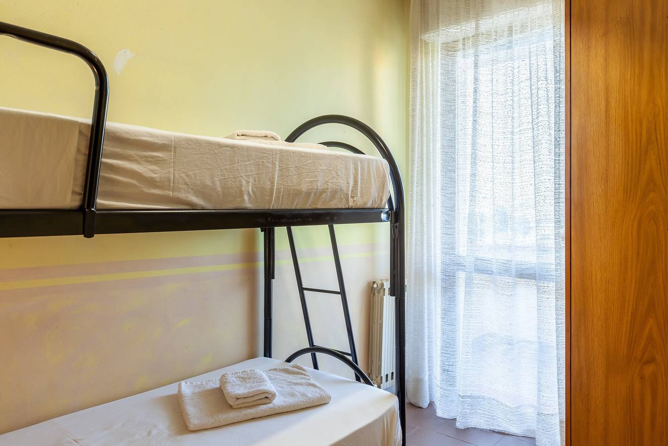 Casa vacanze "Residence Caravel" con vista mare e balconi in Lido di Camaiore, Riviera Toscana