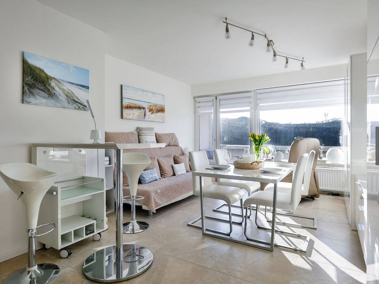 Ganze Ferienwohnung, Haus Delphin - Modernes 1-Raum-Appartement in absolut strandnaher Lage mit Westbalkon. in Hörnum, Sylt