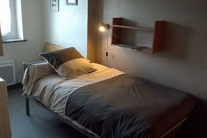 Gîte pour 4 personnes, avec jardin à Le Syndicat - 3