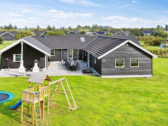 Holiday home for 24 people, with hot tub and garden as well as sauna and pool, child-friendly - 1