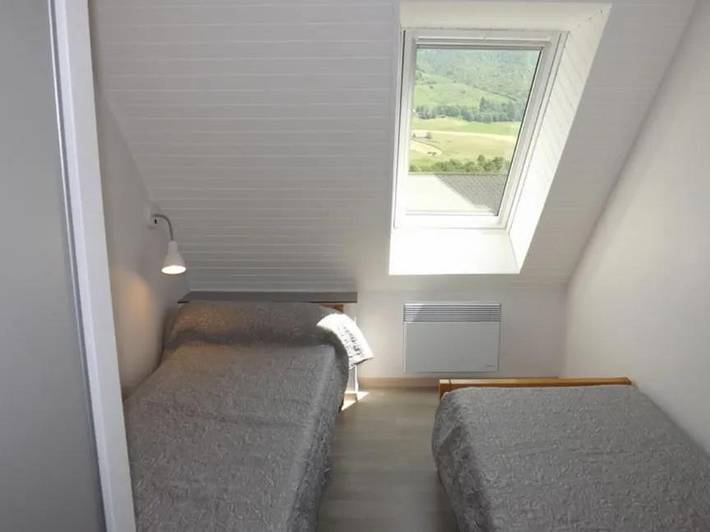 Gîte pour 9 personnes, avec terrasse, animaux acceptés à Le Claux - 3