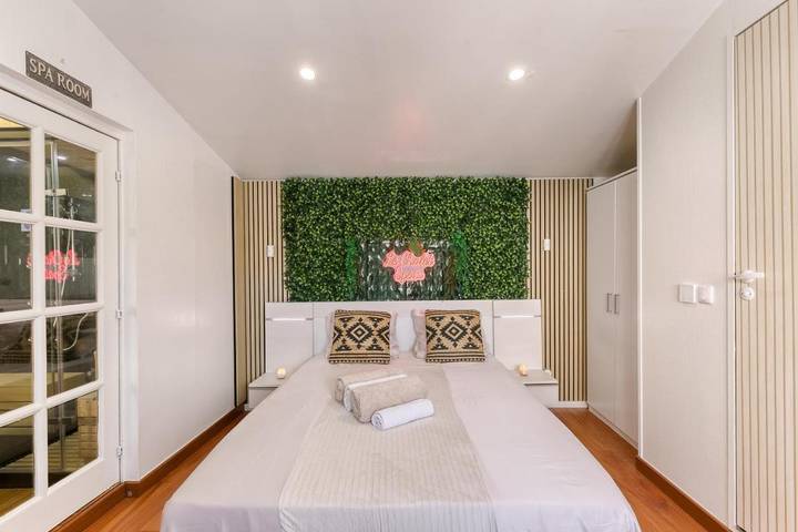 Gîte pour 2 personnes, avec sauna et jacuzzi à Vaujours