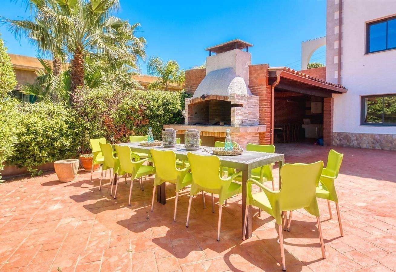 Villa "Costacabana - Jaruco" with Private Pool, 2 Private Terraces & Wi-Fi in Condado del Jaruco, Lloret de Mar