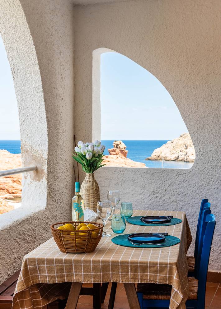Apartment for 4 people, with Ocean view and Terrace as well as Pool in Menorca