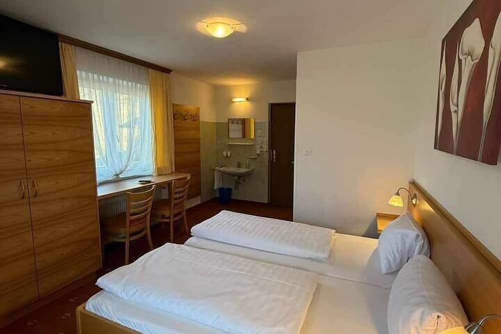 Pension Plattenhof - 4 in Telfs, Innsbruck Land