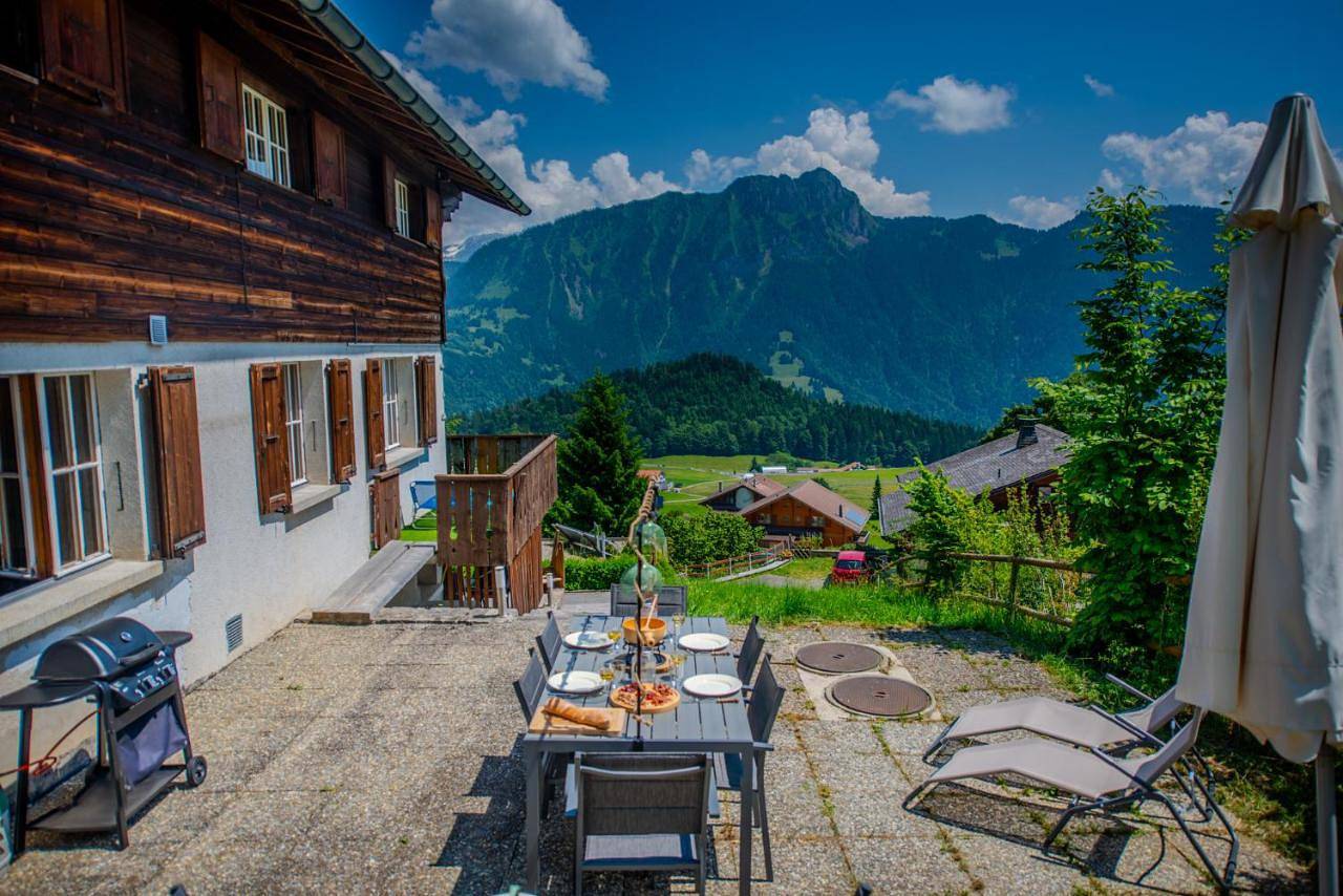 Ganze Wohnung, Two-Bedroom Apartment with Balcony and Terrace in Leysin, Alpes Vaudoises