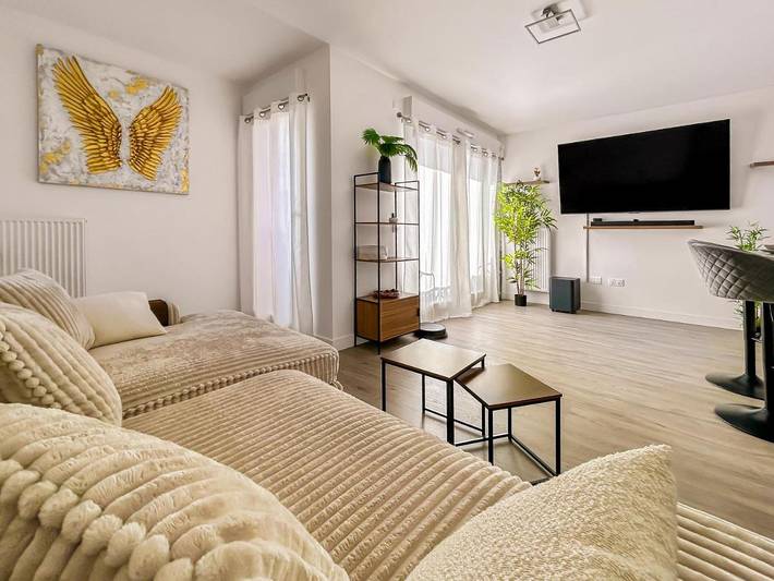 Appartement de vacances pour 2 personnes, avec balcon et vue à Romainville