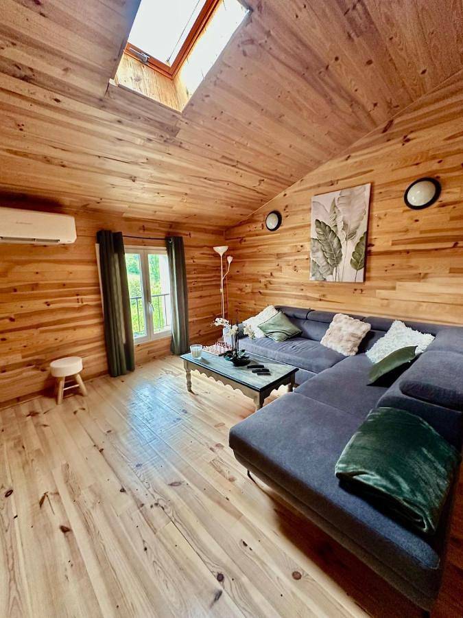 Location de vacances pour 8 personnes, avec Balcon et Vue dans Montfroc