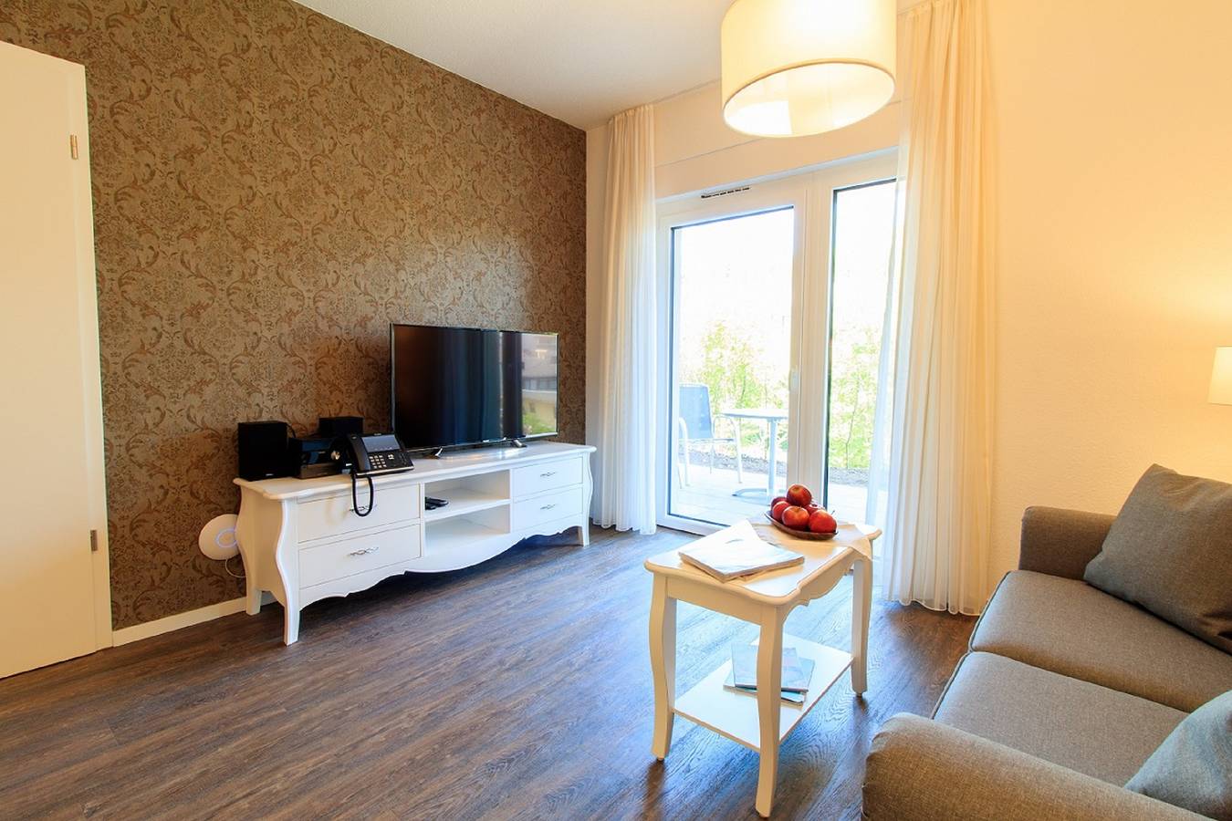 Ganze Wohnung, Ferienwohnung 'Auszeit Mit Pflege - Fewo 2' mit Privatterrasse, Gemeinschaftsgarten und Wi-Fi in Sankt Georgen im Schwarzwald, Mittlerer Schwarzwald