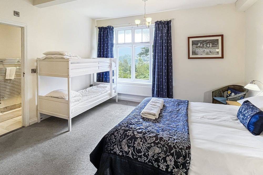 Redway Lodge, Porlock in Porlock, Somerset