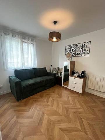 Gîte pour 2 personnes, avec terrasse à Bagneux