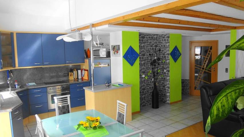 Ferienwohnung für 4 Personen, mit Ausblick und Garten in Frammersbach