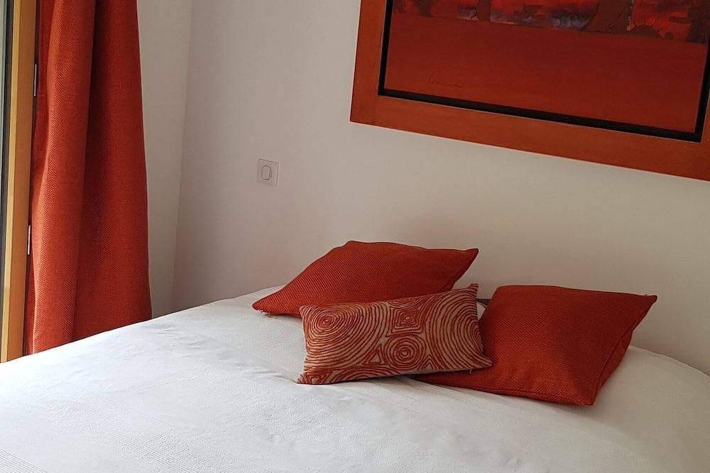 Cabane au coeur de la Forêt des 3 Pignons in Le Vaudoué, Parc naturel régional du Gâtinais français