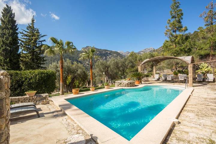 Villa pour 3 personnes, avec piscine ainsi que terrasse et jardin à Majorque - 2