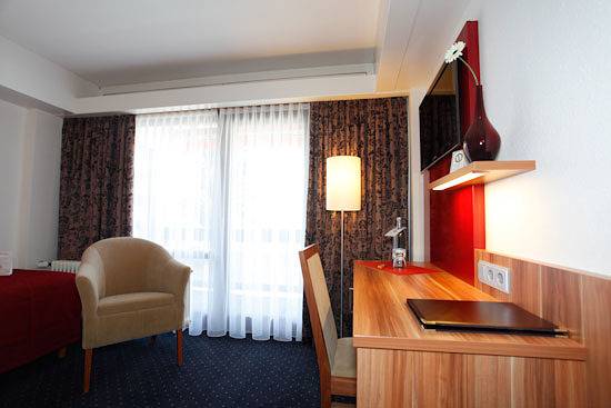 Hotel Knaus am Hafen - Einzelzimmer in Unteruhldingen, Uhldingen-Mühlhofen