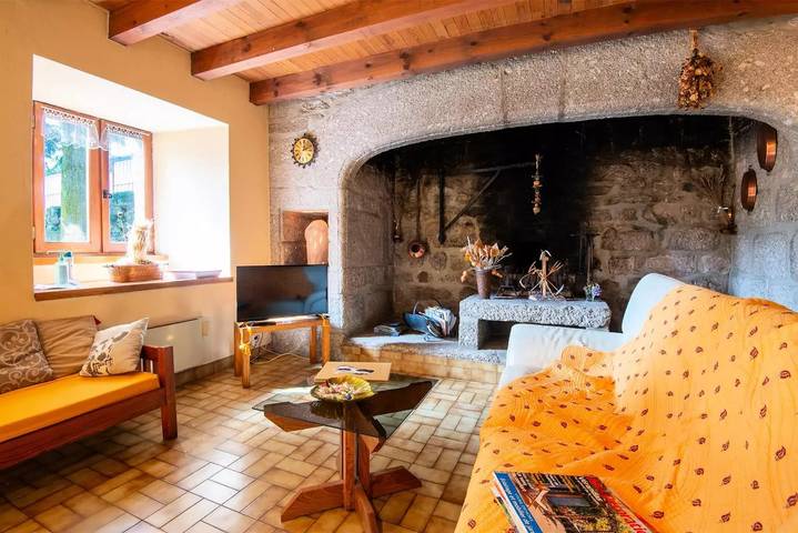 Gîte pour 6 personnes, avec jardin et piscine dans Le Buisson - 4