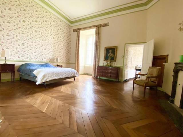 Appartement de vacances entier, La Chambre Verte - Château de la Chauvelière in Joué-sur-Erdre, Vallée de la Loire