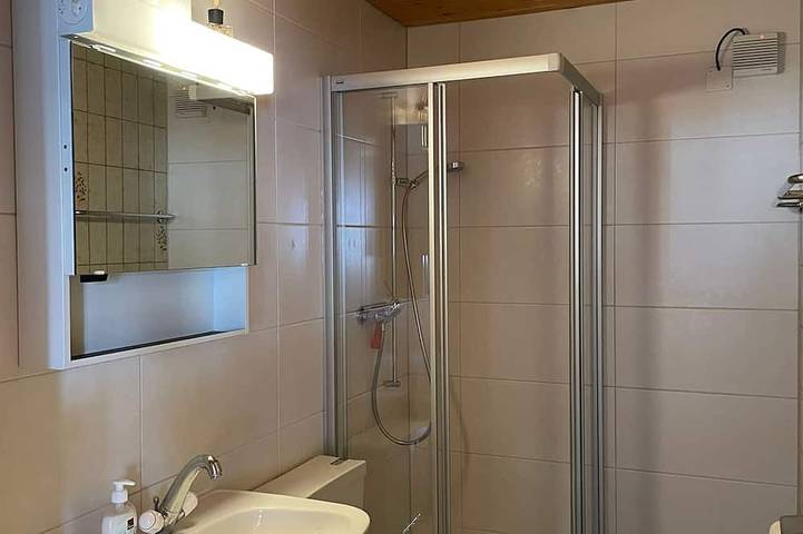 Gîte pour 5 personnes, avec balcon à Albinen - 3