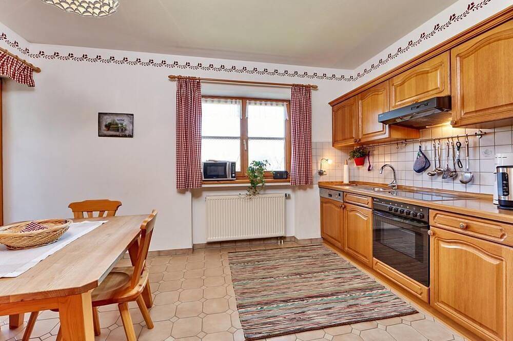 Ferienwohnung Hörnle (2 Schlafzimmer) - Bauernhof Buchwieser in Unterammergau, Bayerische Alpen