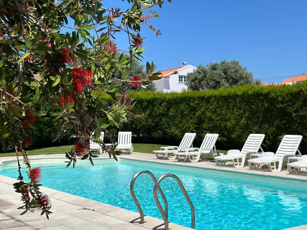 Three-Bedroom Villa in São Pedro da Cadeira, Distrito de Lisboa