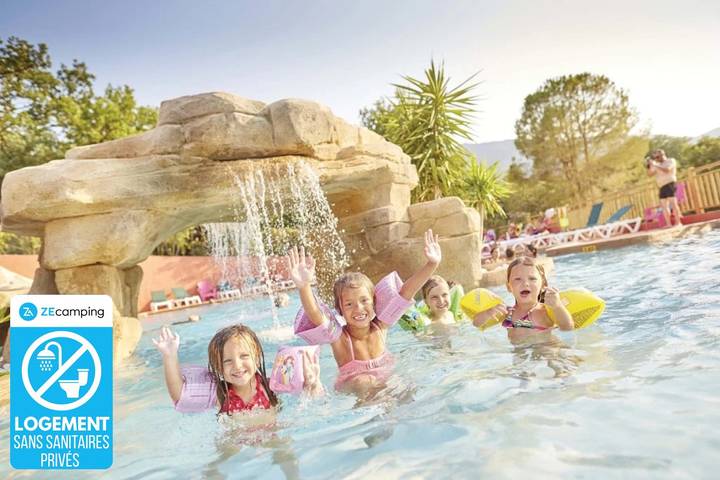 Tente pour 4 personnes, avec bassin pour enfant dans les Pyrénées-Orientales