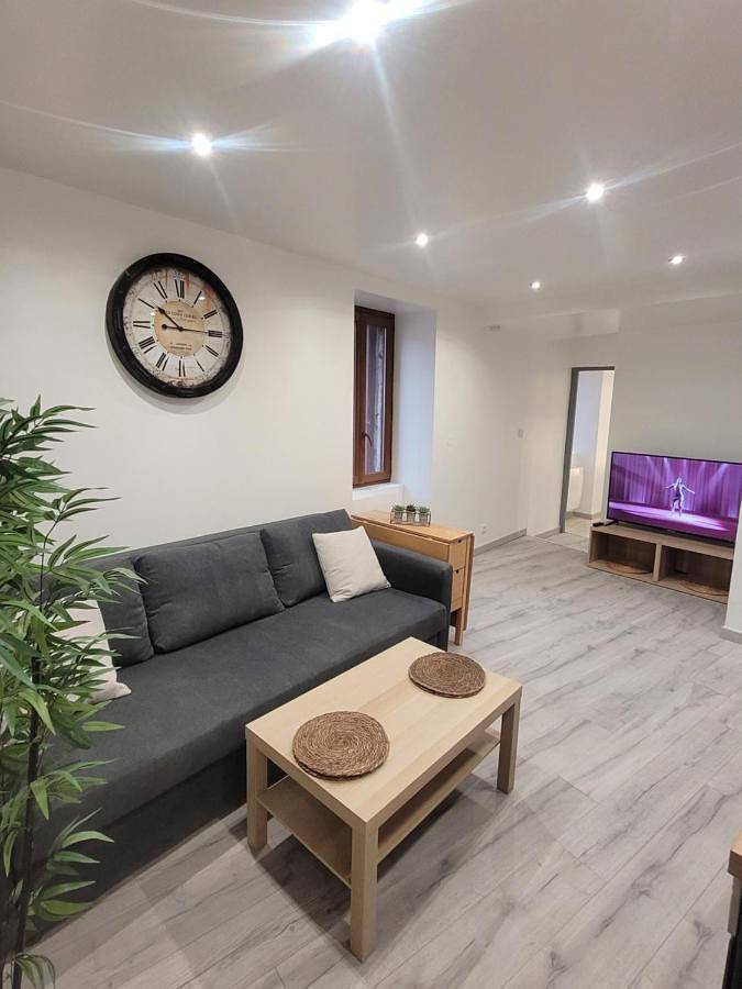 Appartement entier, Le Provençal in Saint-Mitre-les-Remparts, Côte méditerranéenne (France)