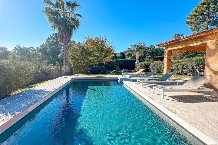 Chalet para 10 personas, con piscina además de terraza y jardín, Se admiten mascotas - 1