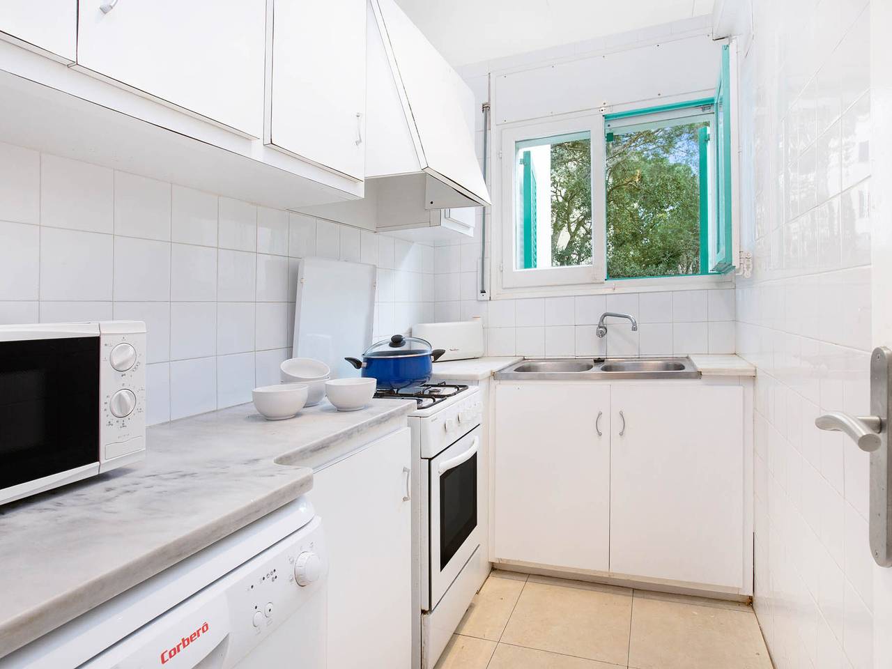 Apartamento entero, Apartamento cerca de la playa en Llafranc, 6 pers., terraza in Llafranch, Palafrugell