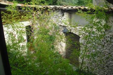 Gîte pour 2 personnes, avec jardin ainsi que vue et piscine, animaux acceptés à Gordes